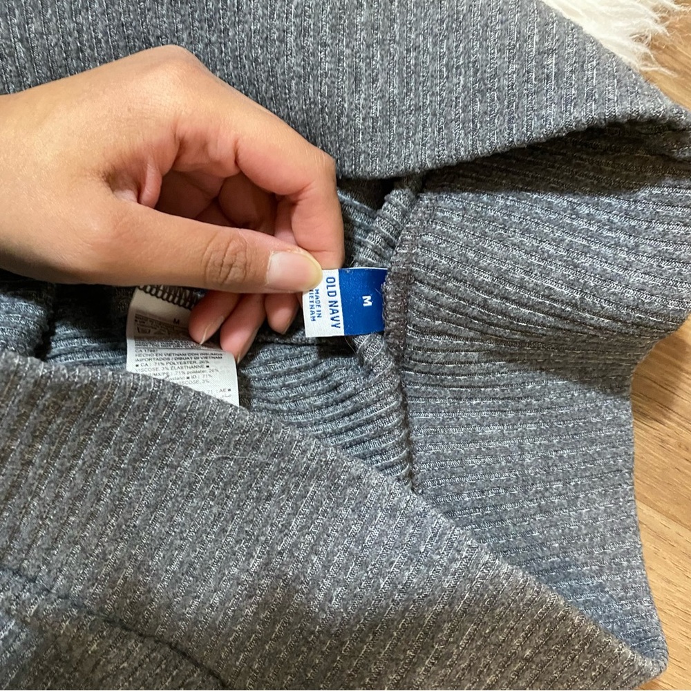 Old Navy Heather Gray Ribbed Flare Wide Leg Knit Lounge Pants - Picture 4 of 4